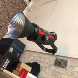 Avenger F805 - Platine Murale - Location - Soscine